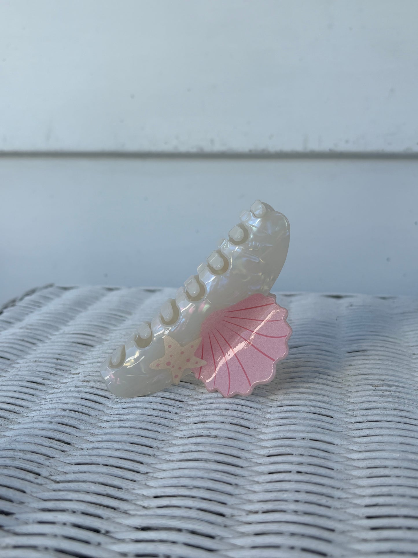 Shell-Star Clip
